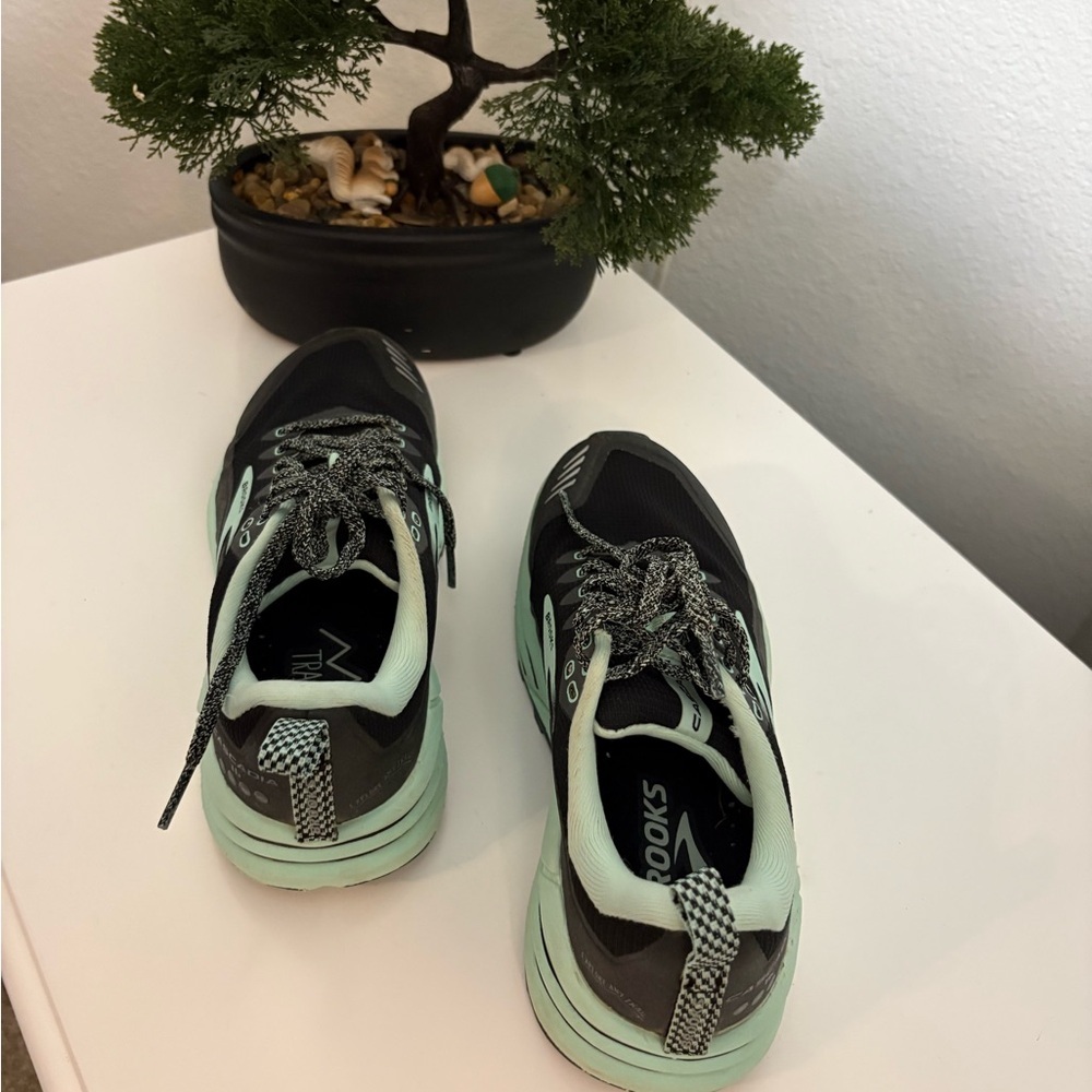Brooks Black and Mint Athletic Shoes - Picture 8 of 9